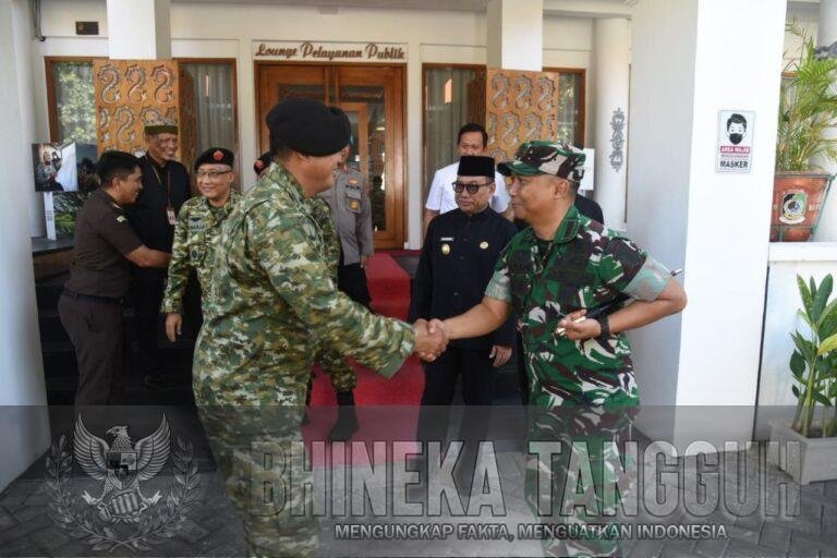 Disambut Dandim 0825, Kunjungan Kaskogartap III/Surabaya ke Banyuwangi Bahas Stabilitas hingga Pembangunan Daerah